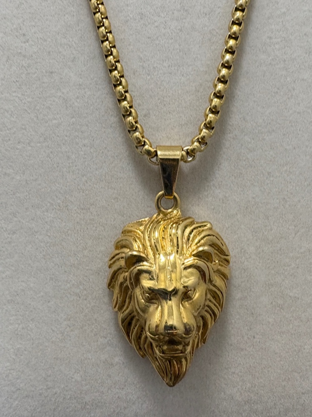 Bold Chunky Modern Gold Tone Lions Head 3D Pendant Statement Necklace 20"